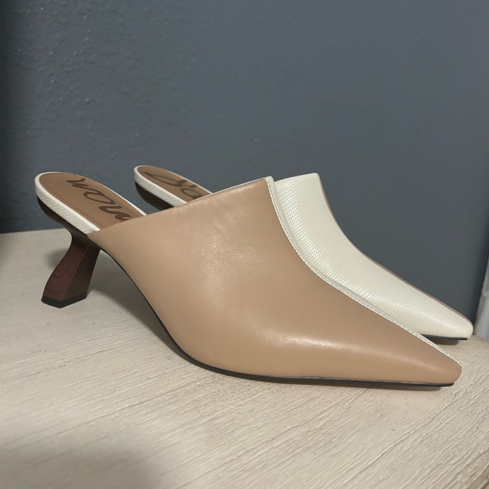 2 Tone Off-White Tan Pointed Toe Mule Booties